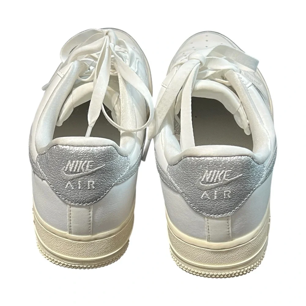 Nike Air Force 1 Sneakers ‘07 Summit White Sail Metallic Silver Low Top Shoes 8